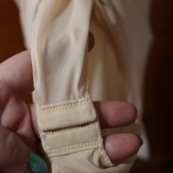 Assets by Spanx Nude Slip With built in body suit XL - Picture 11 of 15